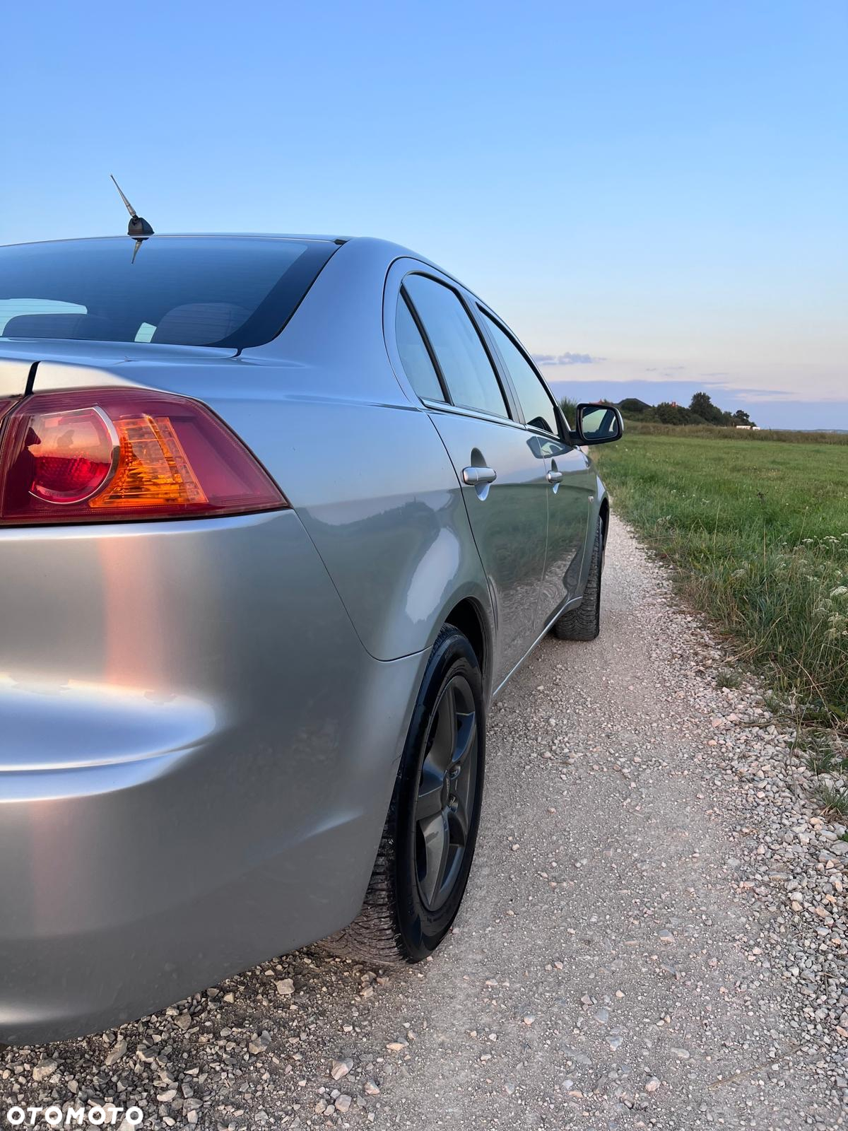 Mitsubishi Lancer - 14
