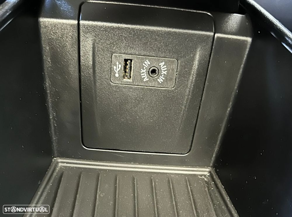 BMW 216 Active Tourer d Advantage - 32