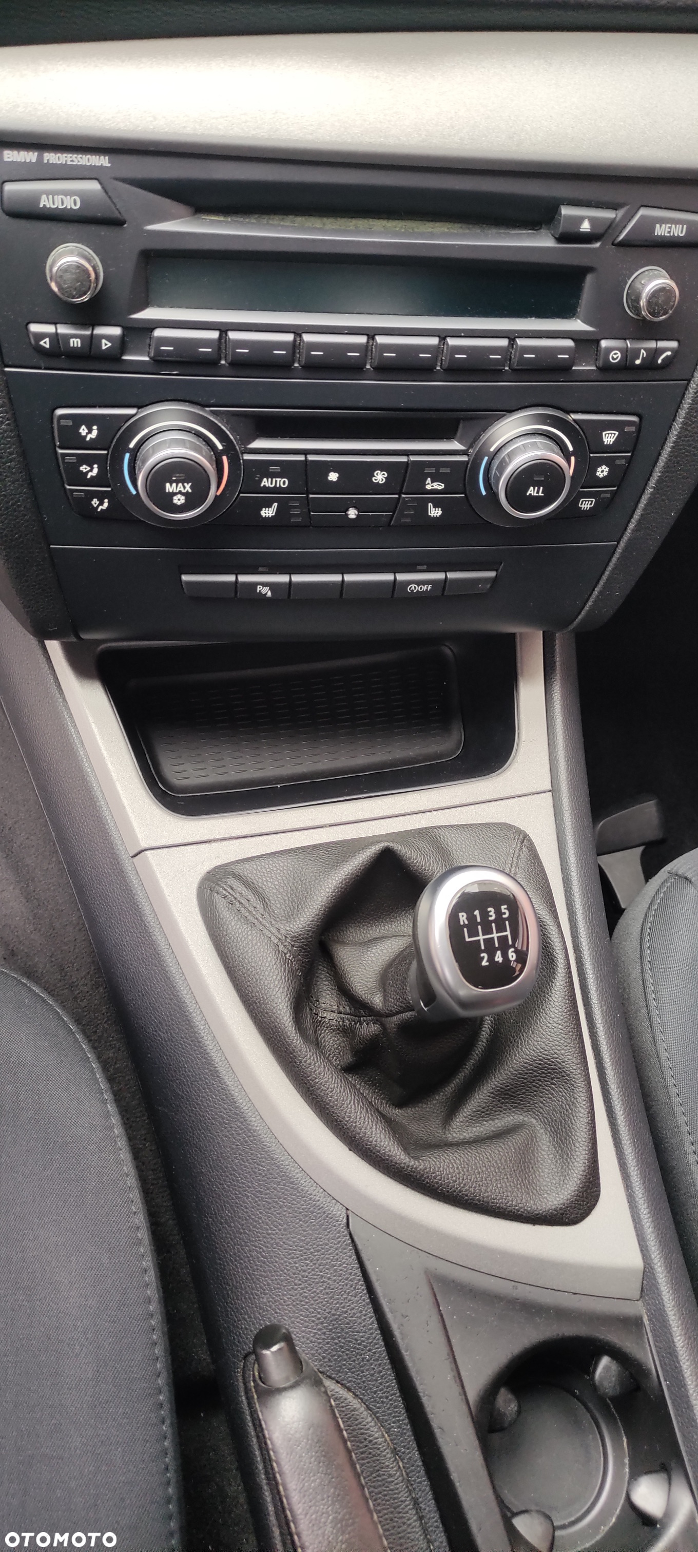 BMW Seria 1 118d - 11