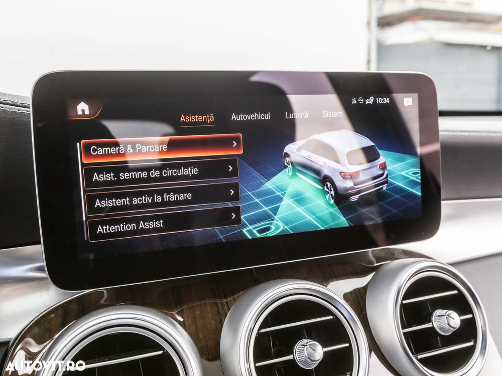 Mercedes-Benz GLC 300 e 4MATIC - 28