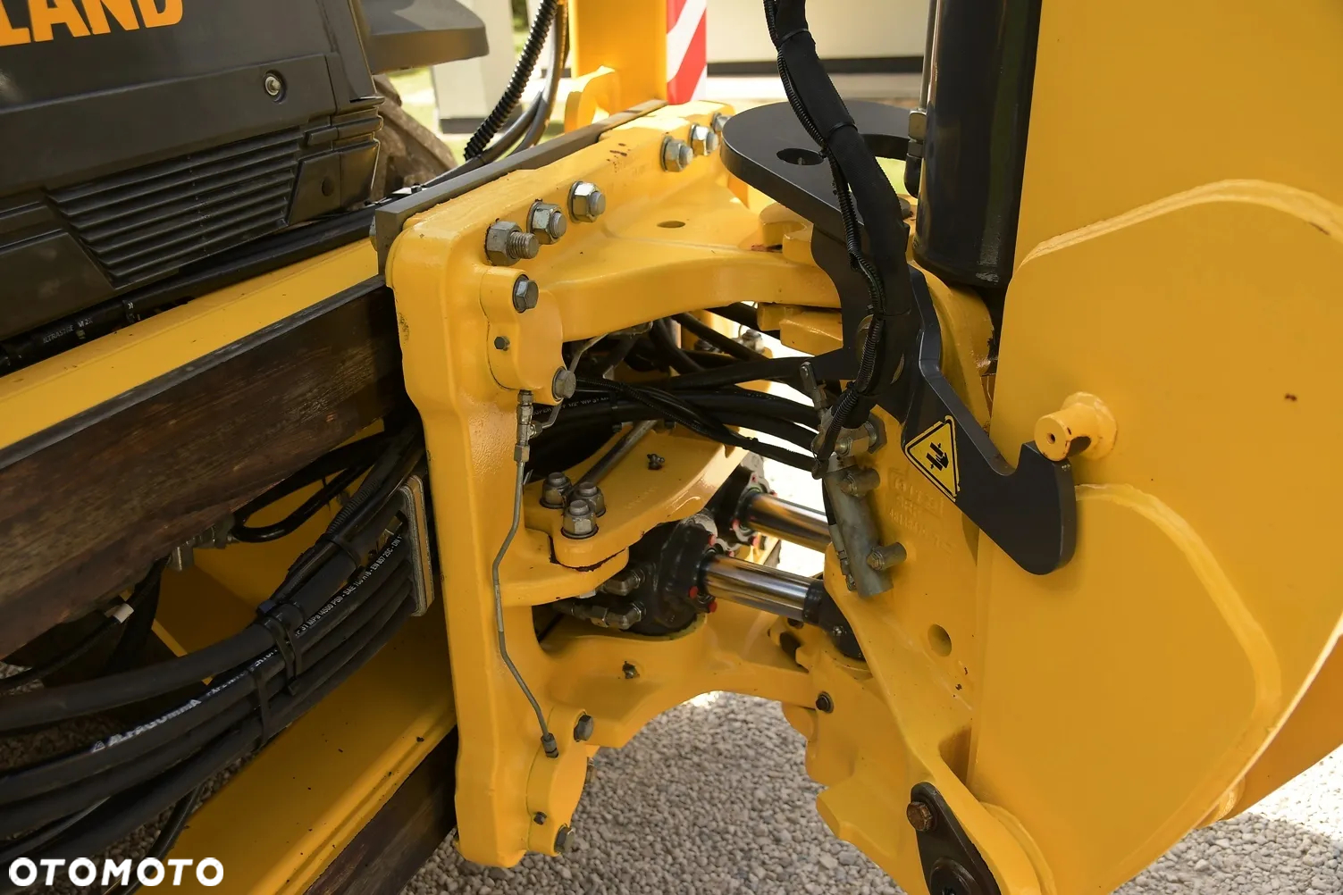 New Holland KOPARKO-ŁADOWARKA * NEW HOLLAND B110C TC * ZNAKOMITY STAN! - 19