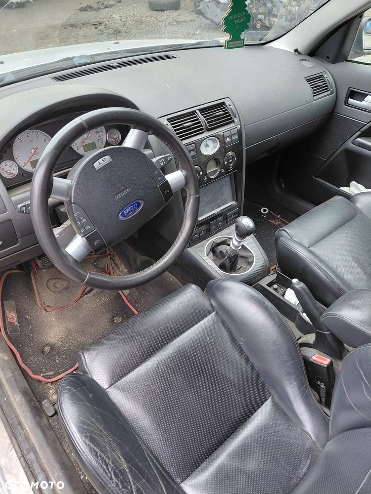 Części- Ford Mondeo  Rok 2002 Pojemność 2967 Moc 166 kw Benzyna - 6