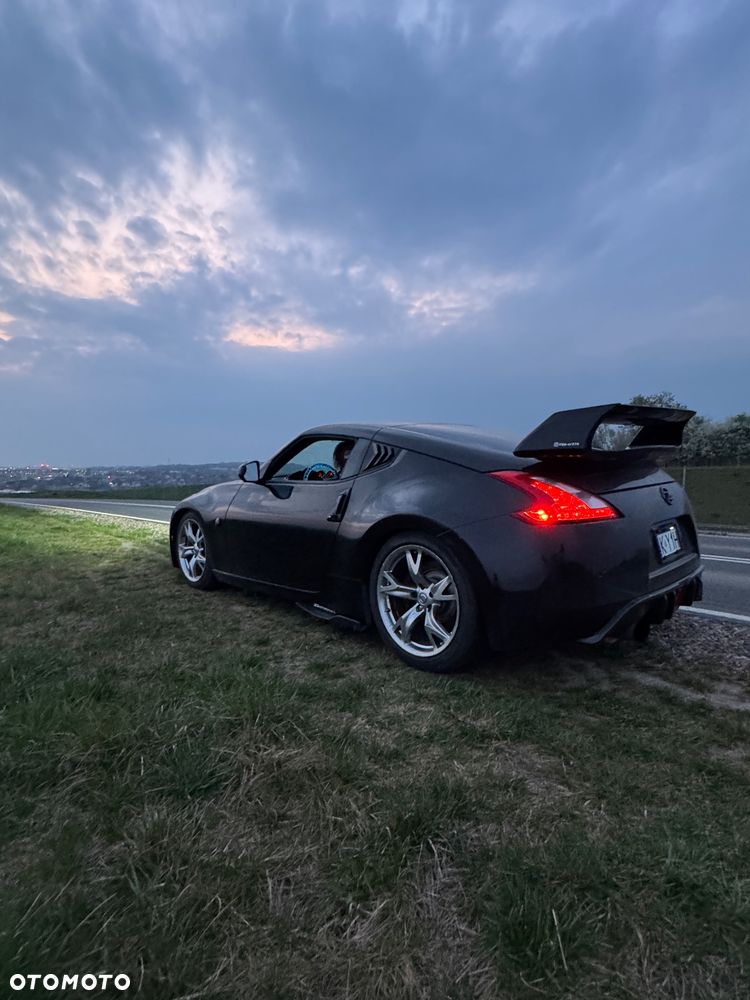 Nissan 370 Z 3.7 V6 - 12