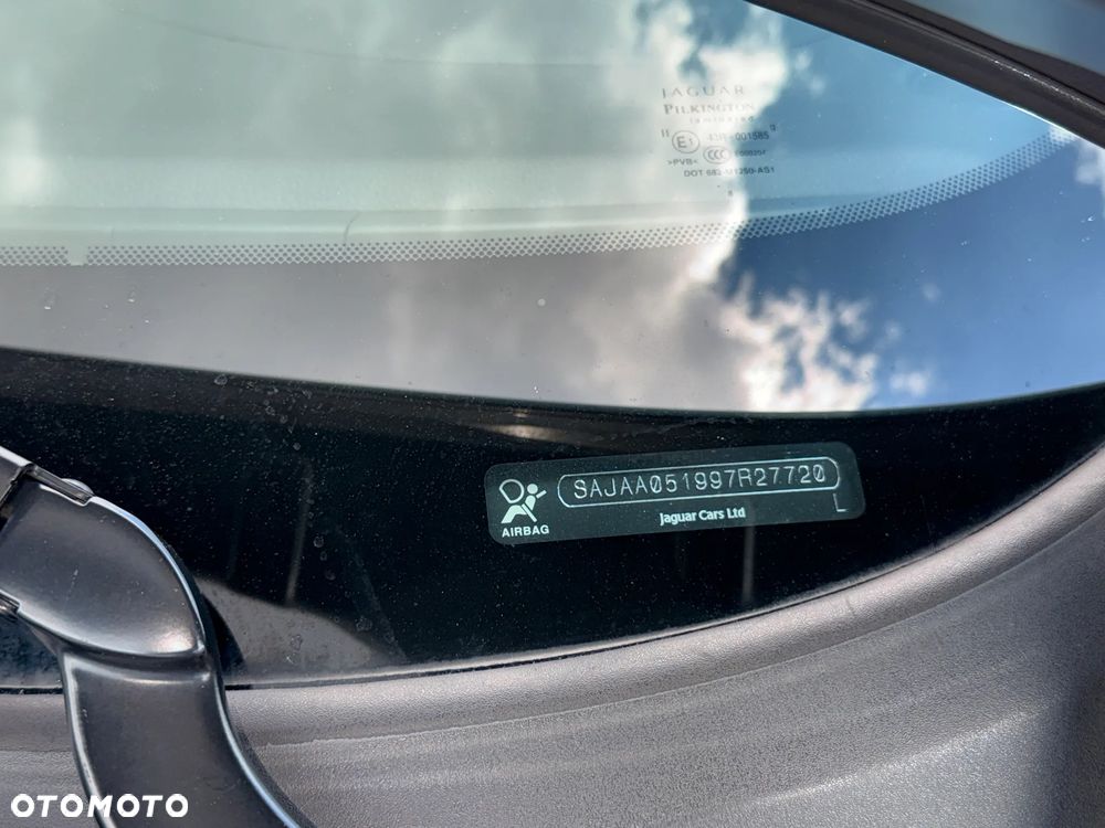 Jaguar XF 2.7 V6 D Luxury - 12
