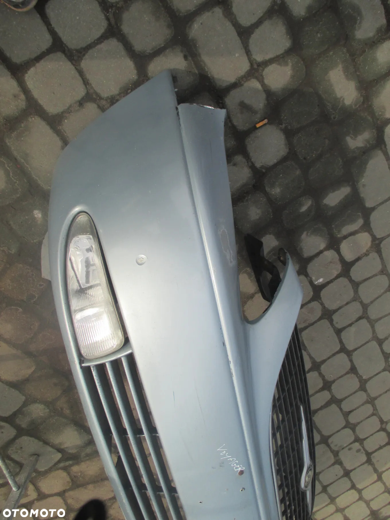 zderzak Voyager + grill - 2