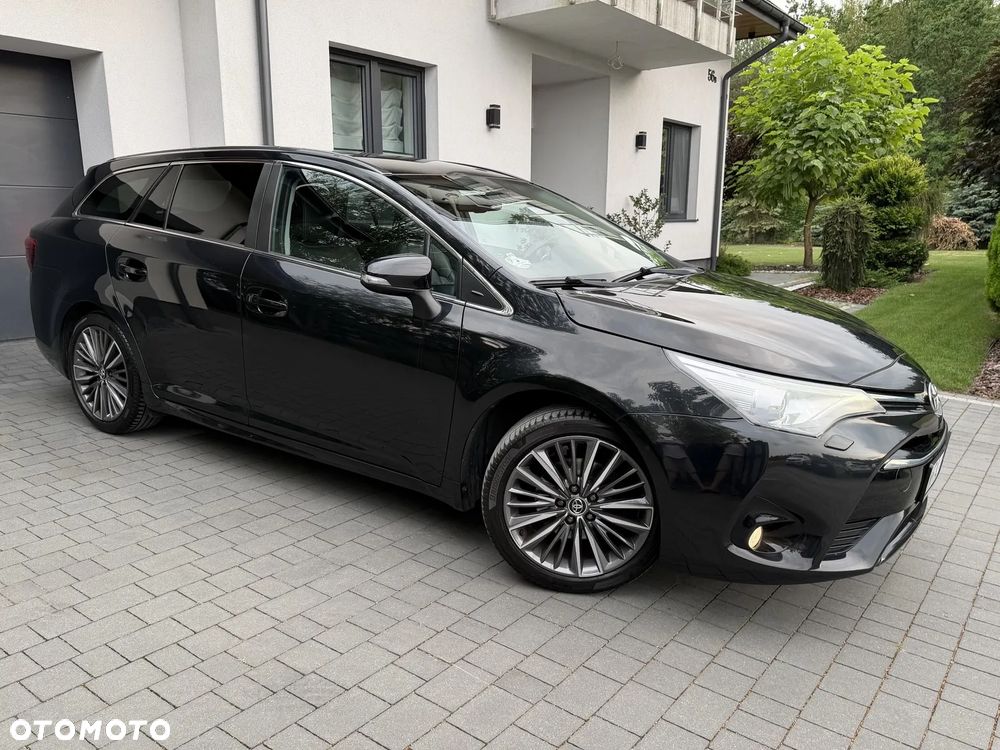 Toyota Avensis 1.8 Prestige MS - 19
