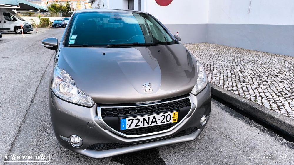 Peugeot 208 1.4 HDi SE Style - 25
