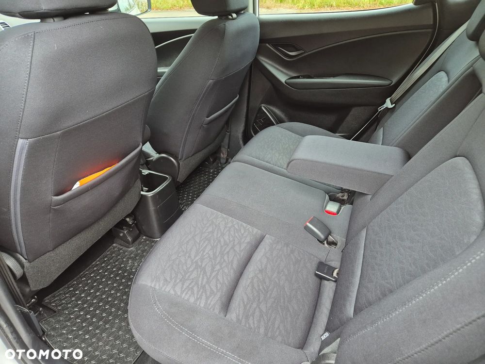 Hyundai ix20 1.4 blue Passion - 14