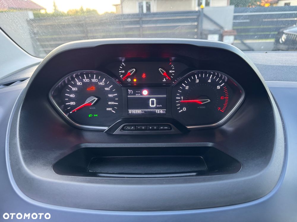 Peugeot Rifter 1.5 BlueHDI Allure S&S - 27