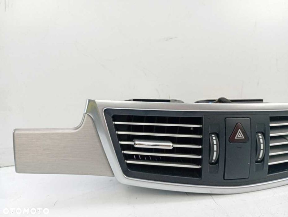 dekor konsoli kratka nawiewu listwa chrom mercedes w212 e-klassa A2128302854 - 7
