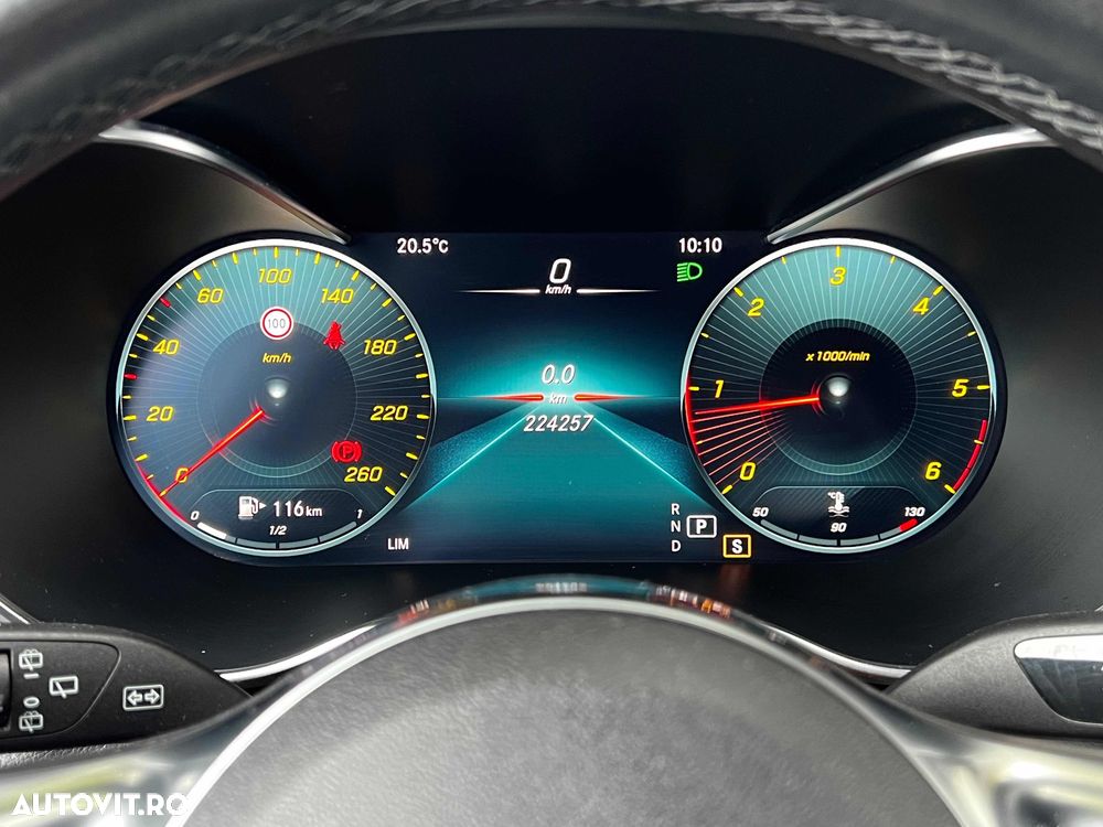 Mercedes-Benz GLC 300 d 4MATIC 9G-TRONIC AMG Line - 26