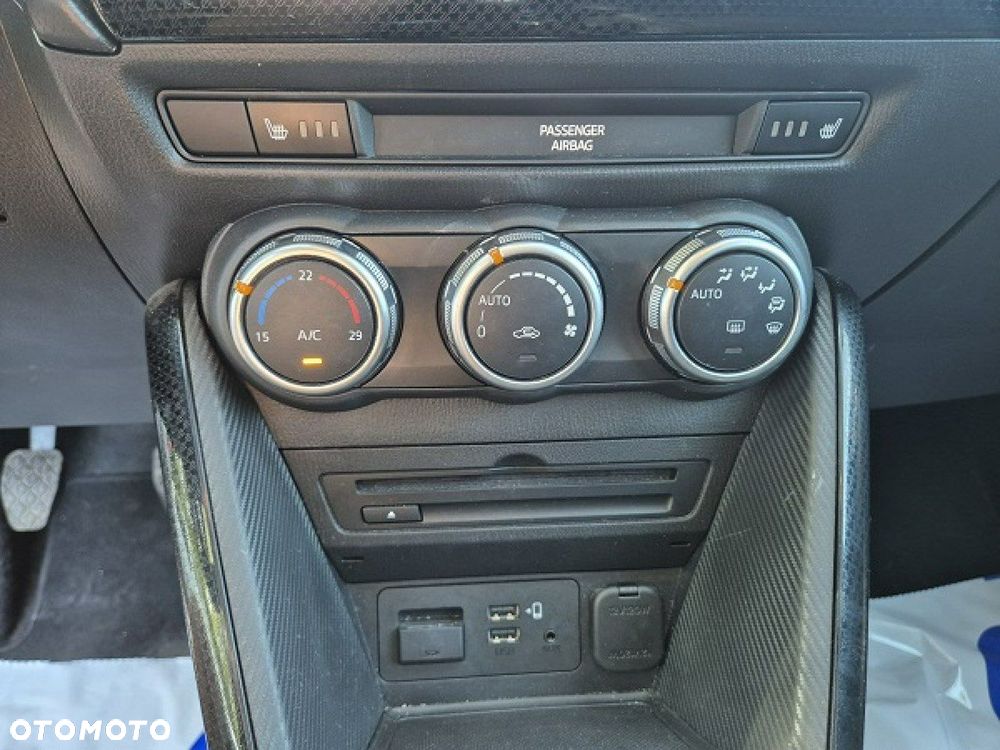 Mazda 2 - 25