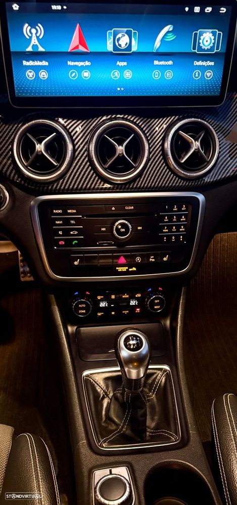 Mercedes-Benz CLA 180 - 13