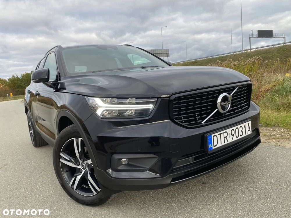 Volvo XC 40 T3 R-Design - 1