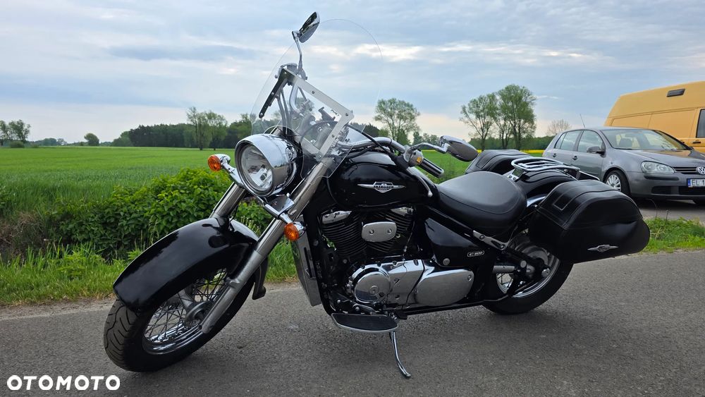Suzuki Intruder - 20