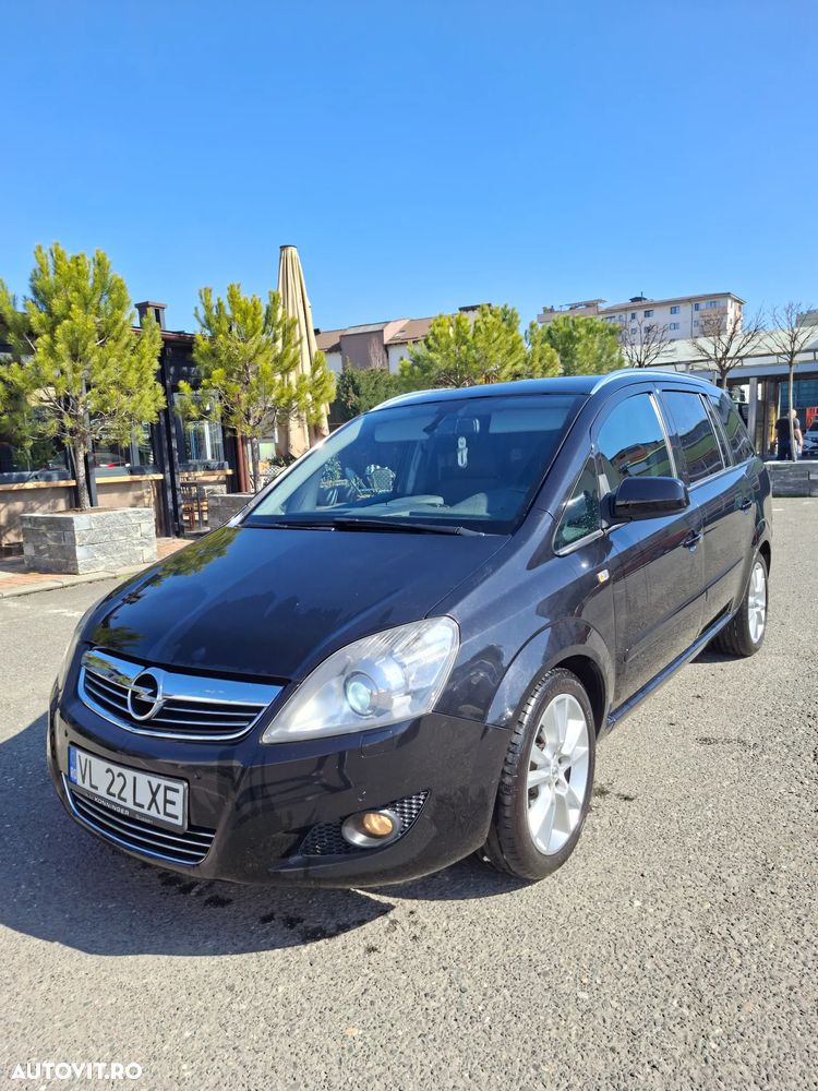 Opel Zafira 1.9 CDTI Cosmo Aut. - 1