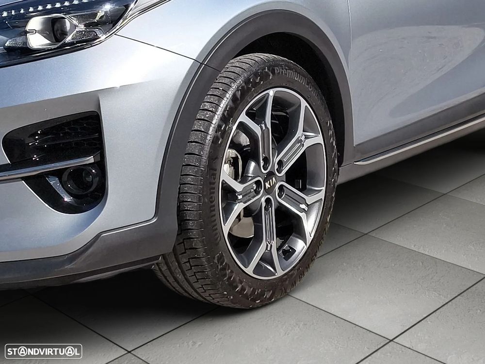 Kia XCeed 1.6 CRDi MHEV Tech - 6