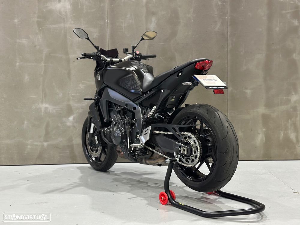 Yamaha MT-09 - 16