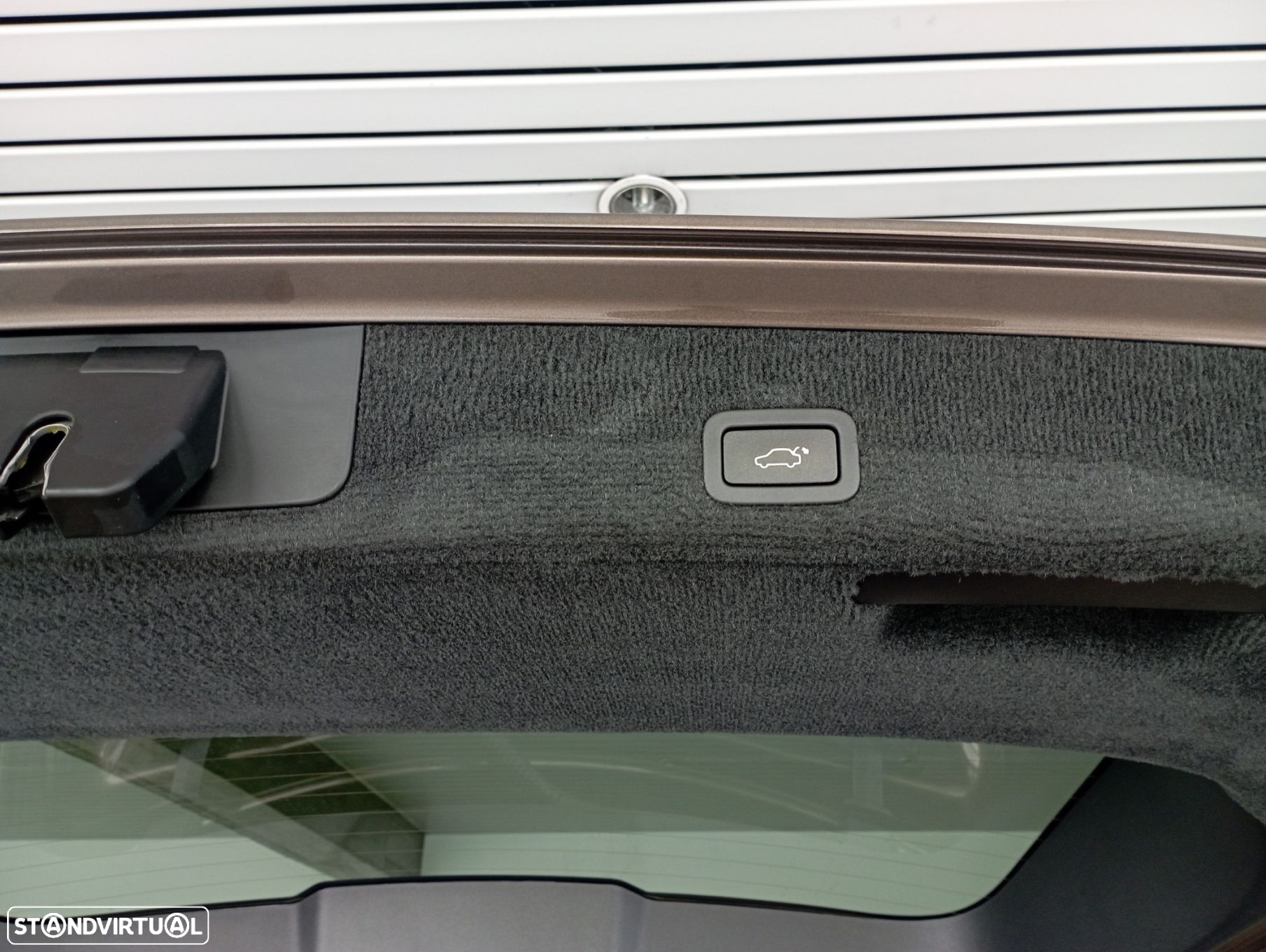 Volvo XC 70 2.0 D4 Momentum Geartronic - 15