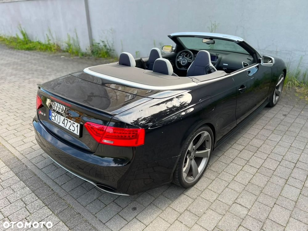 Audi RS5 Cabrio - 11