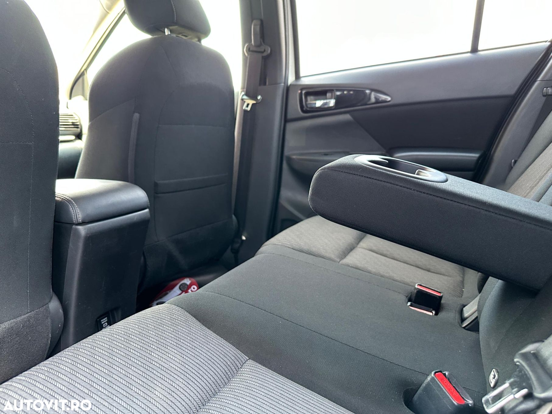 Mitsubishi Eclipse-Cross - 21