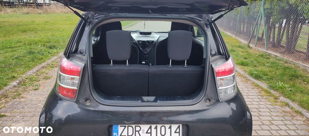 Toyota iQ 1.0 - 9