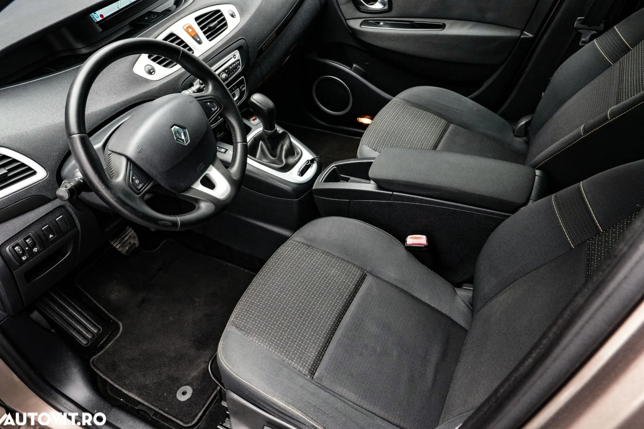 Renault Scenic - 12