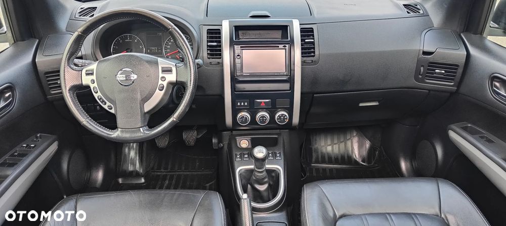 Nissan X-Trail 2.0 dCi 4x4 DPF Platinum - 30