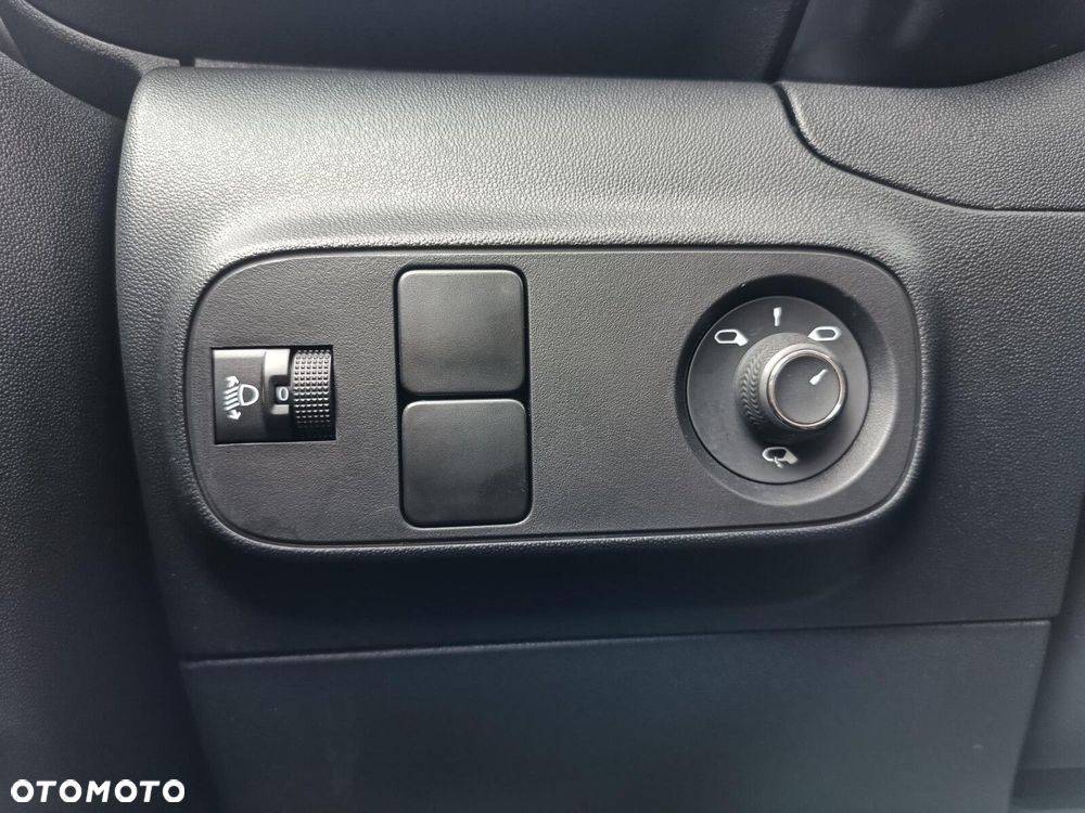 Citroën C3 1.2 PureTech Max EAT6 - 19
