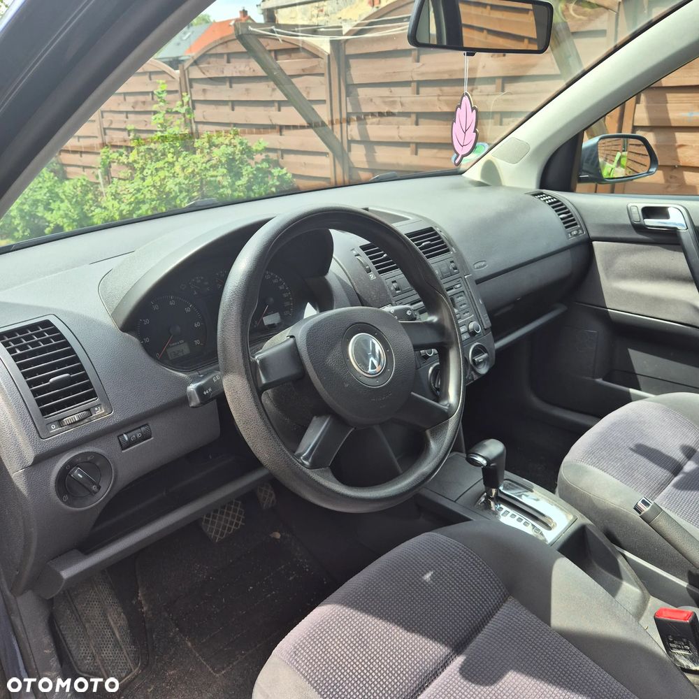 Volkswagen Polo - 3