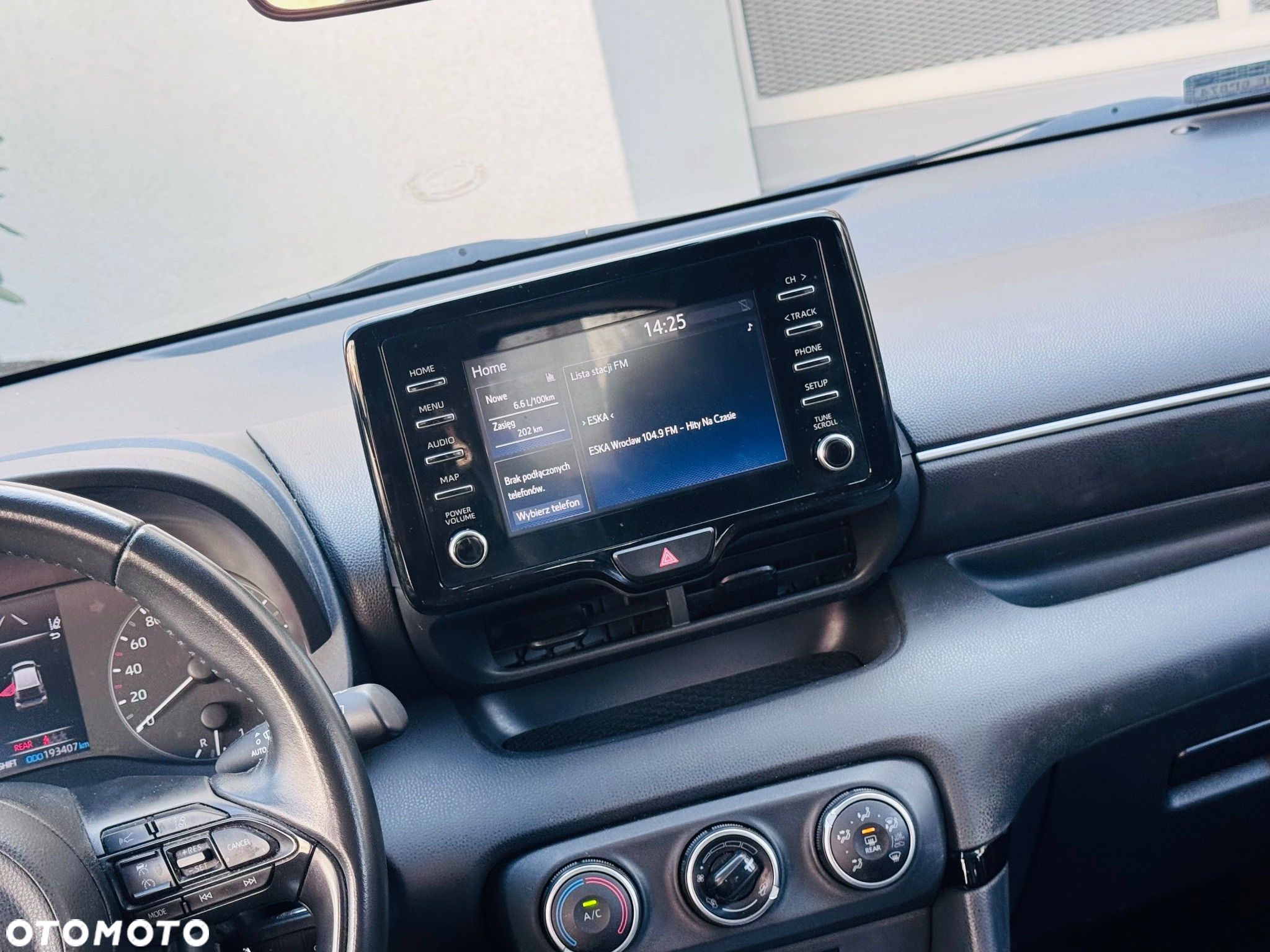 Toyota Yaris - 33