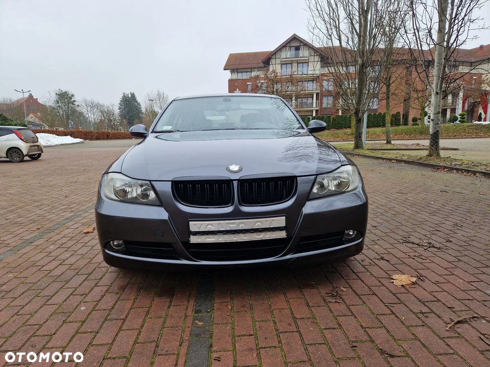 BMW Seria 3 325i - 7