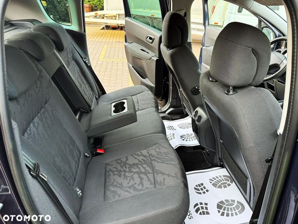 Peugeot 3008 1.6 THP Active - 32