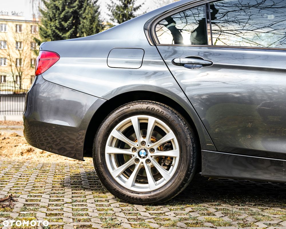 BMW Seria 3 320i xDrive Edition Luxury Line Purity - 5