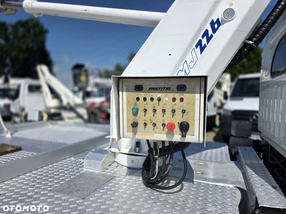 Nissan Cabstar / Multitel MJ226 - 7