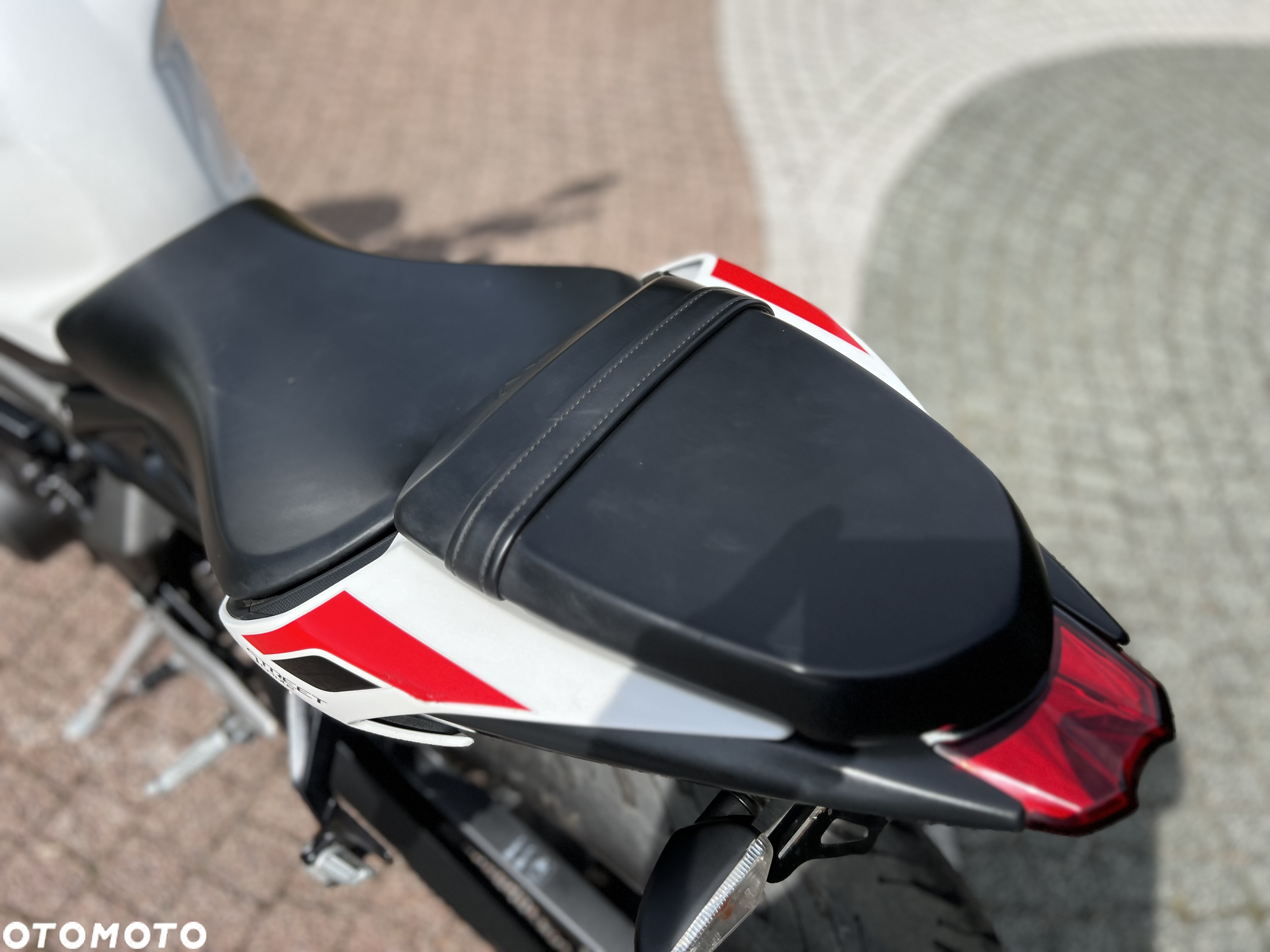 Triumph Street Triple - 21