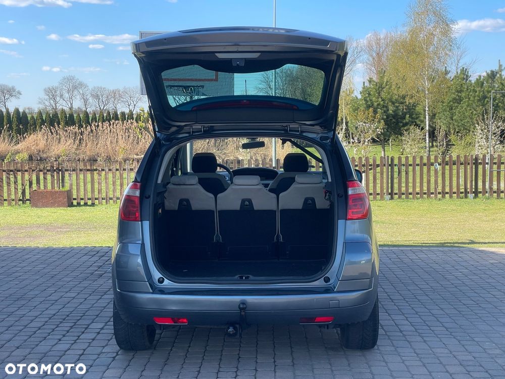 Citroën C4 Picasso - 13