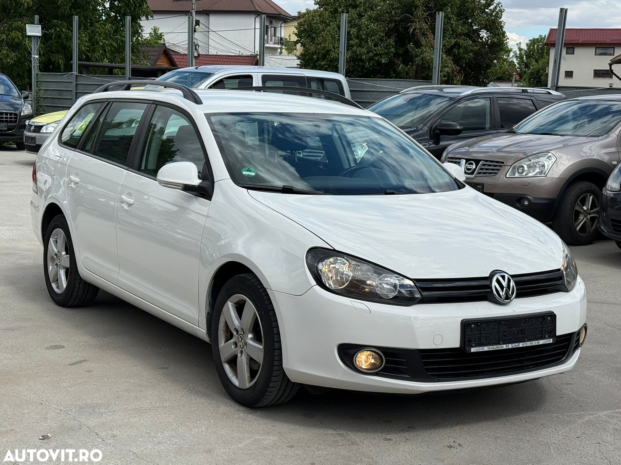 Volkswagen Golf - 2