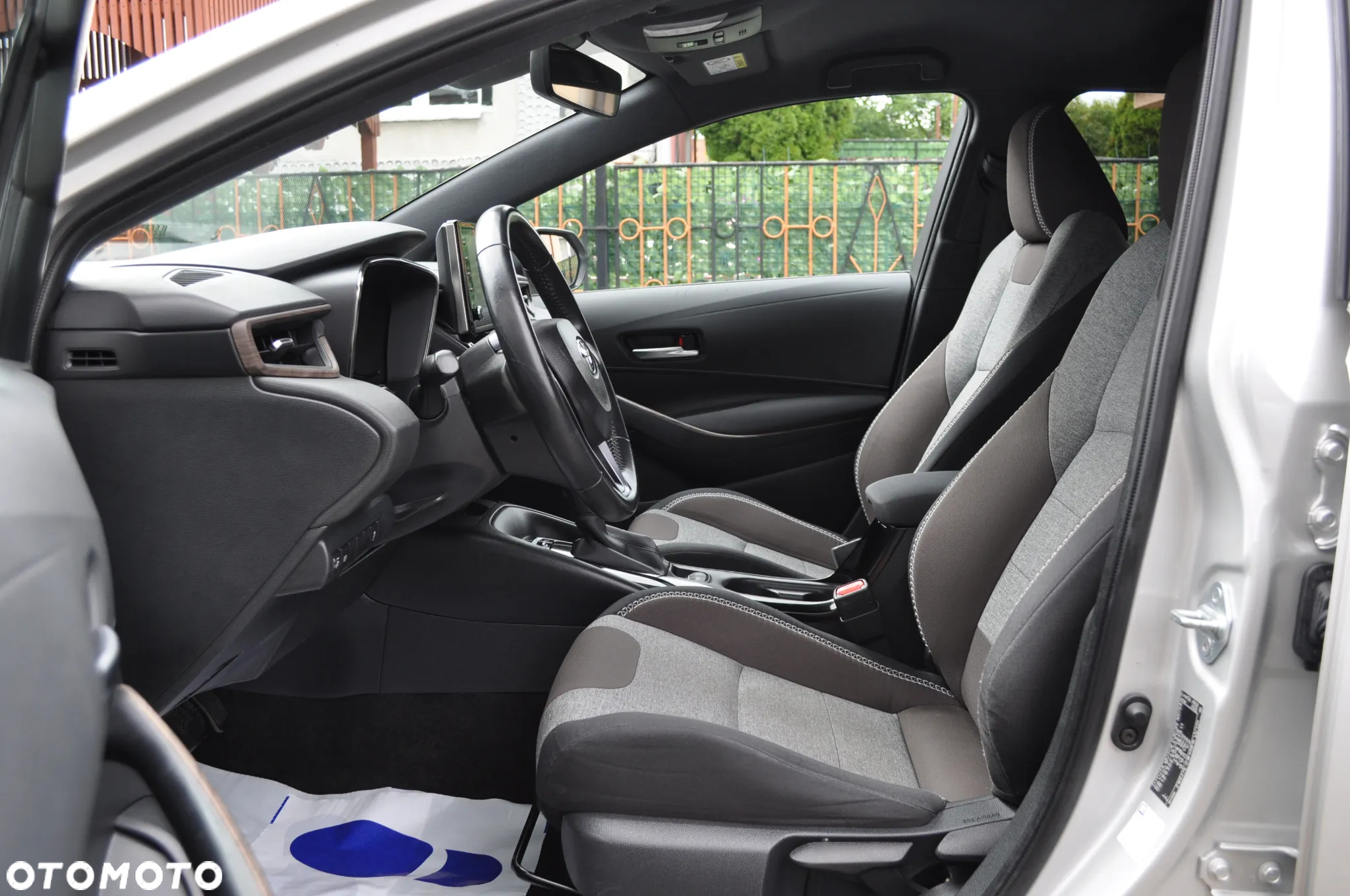 Toyota Corolla 1.8 Hybrid Trek - 11