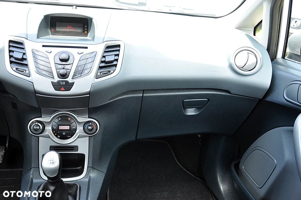 Ford Fiesta 1.25 Silver X - 22