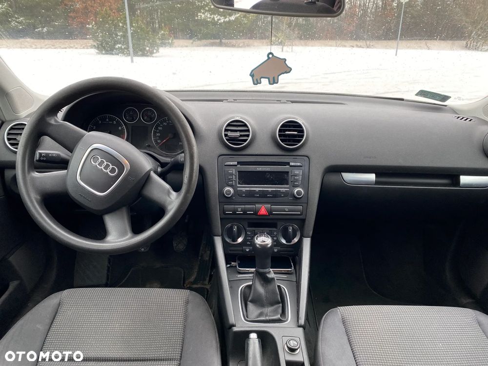 Audi A3 Sportback 1.8 TFSI Attraction - 8