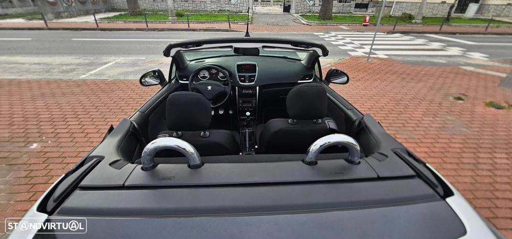 Peugeot 207 CC 1.6 HDi FAP Sport - 12