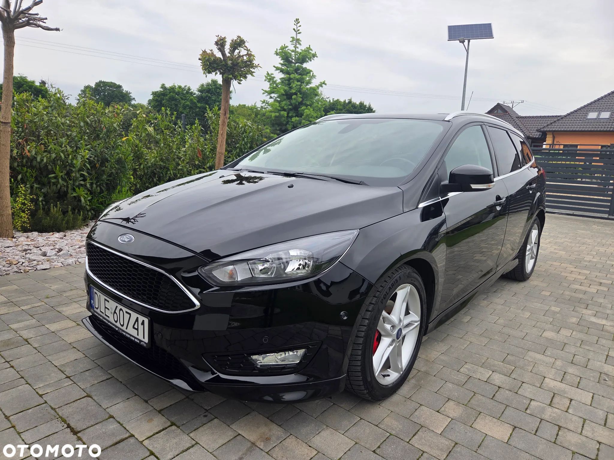 Ford Focus 1.0 EcoBoost Hybrid ST-LINE - 1