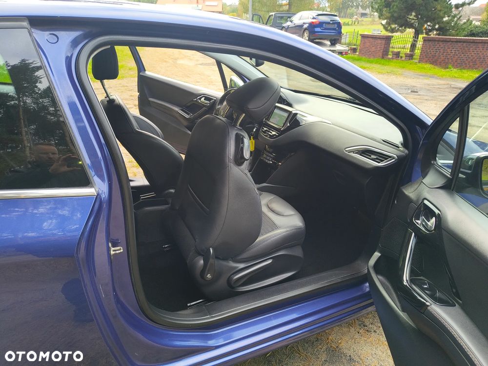 Peugeot 208 - 21