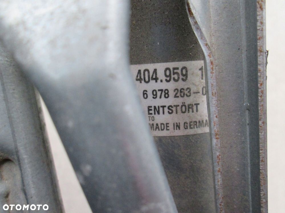 BMW E90 E91 E92 MECHANIZM WYCIERACZEK EUROPA - 2