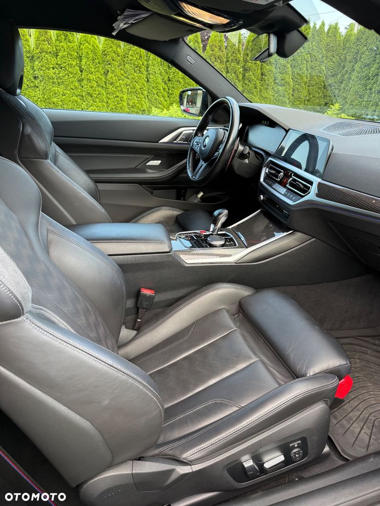 BMW M4 Competition M xDrive sport - 39