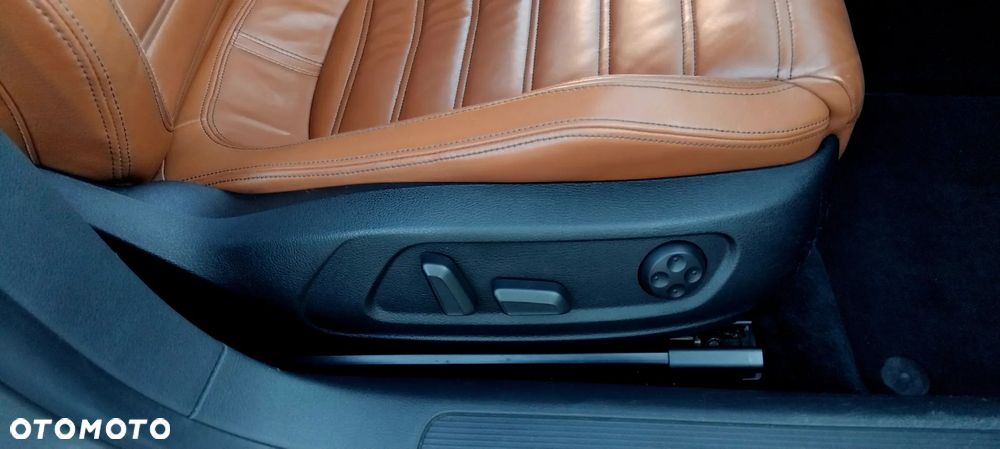 Volkswagen Passat CC 2.0 TDI DPF DSG - 15