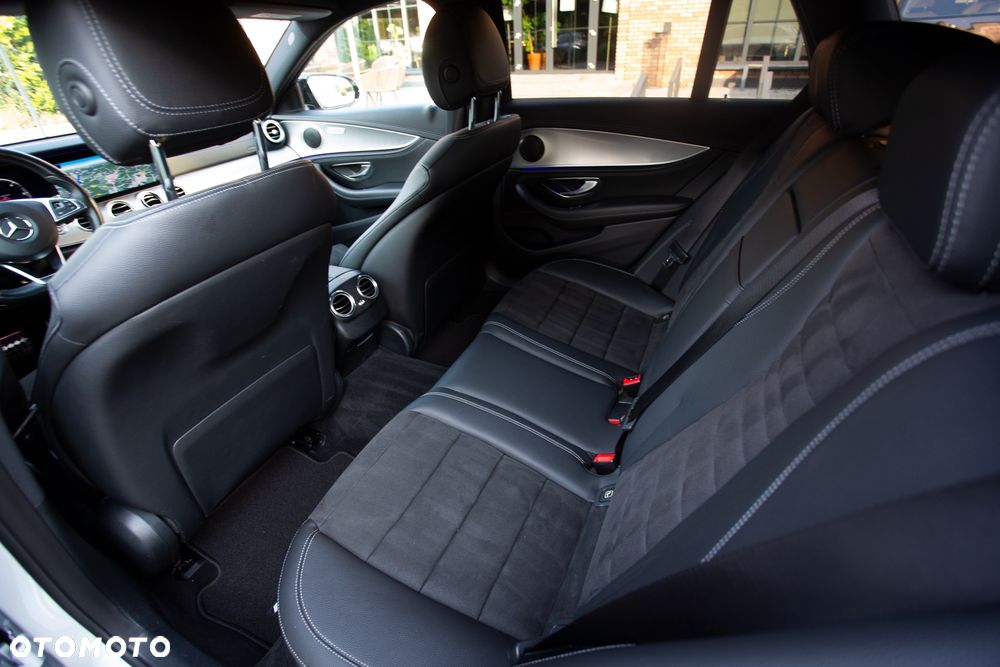 Mercedes-Benz Klasa E 220 d 9G-TRONIC - 19