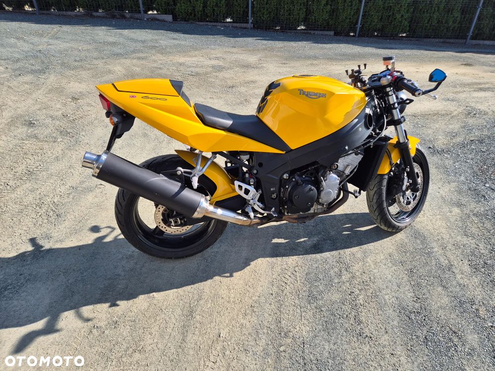 Triumph Daytona - 11