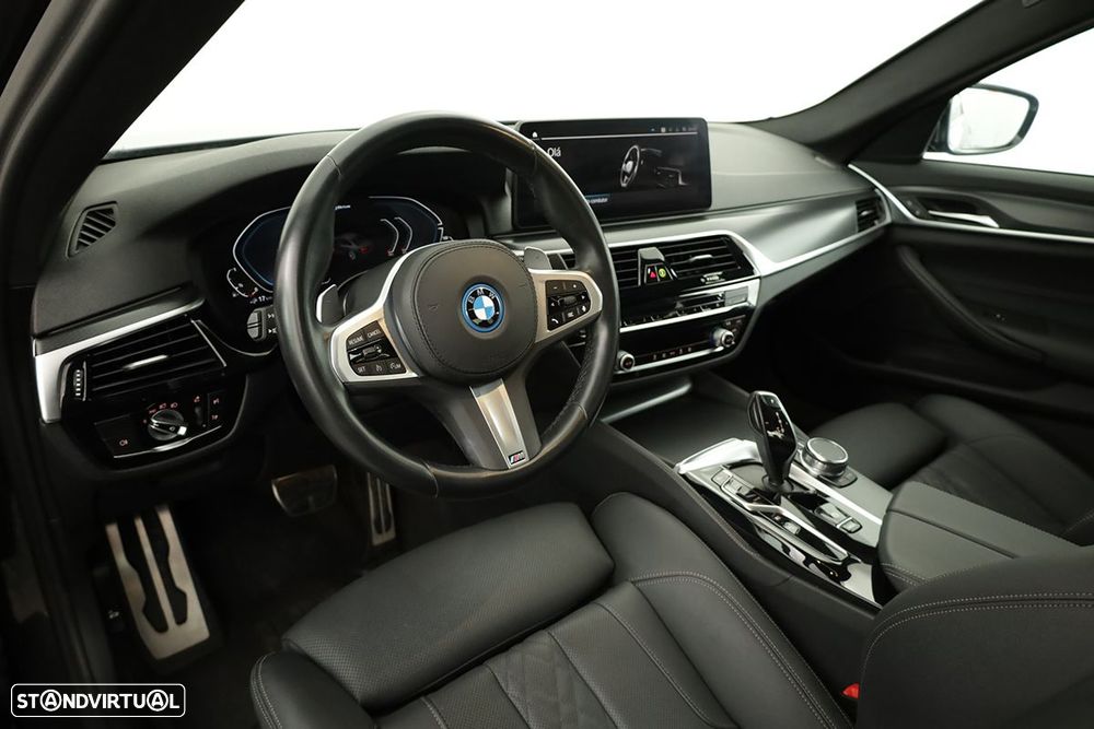 BMW 530 e Pack M - 8